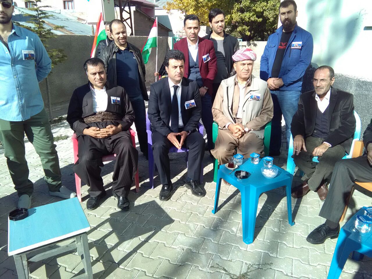 Hilgir Hikmet(solda), Ali Awni (sağda)